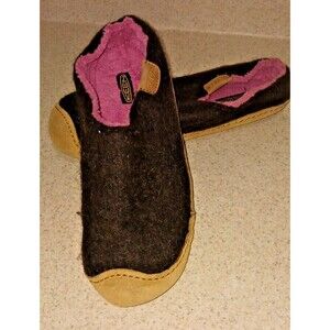 Keen Howser Brown Wool with Pink Fleece Slipper Size 9W Hard sole suede bottom